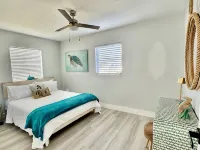 Fully Renovated, Direct Gulf Access w private doc just for you! Hotels in Hernando Beach
