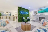 Tropical Beach House! - 4-Sterne