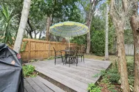 Heated pool.  4-bedroom house. 6.9 miles to honeymoon Beach.