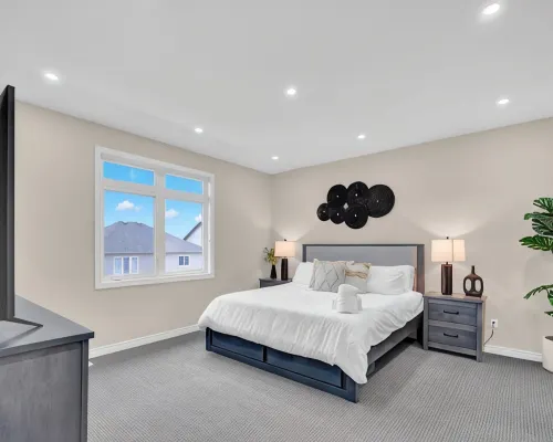 22min drive to Niagara. Sleeps 10. 1GB. 5 Bd/4 Bth Hoteles en Thorold