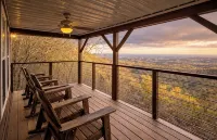 Great Views! Great Rates! King Bed, Firepit, Gas Grill, Dogs Free! Book Today! - 3つ星