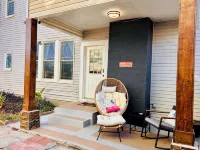 Cozy Guesthouse in Downtown San Antonio Close to Major City Attractions! Hotels near Normoyle Park