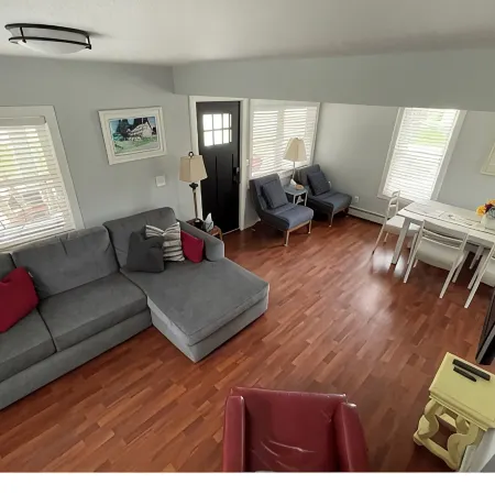 Walloon Lake Cottage; Minutes Walk to Water & The Village