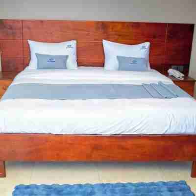 Blue top motel mbarara Rooms