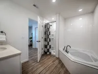 Adventure on Historic Route 66! Brand new renovation! Hotels in Laclede County