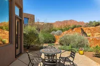 "SERENE DESERT GETAWAY" La Casa Coyote, Kayenta Art Village W/Views of Red Rock