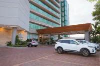 Holiday Inn GUAYAQUIL AIRPORT by IHG - parking