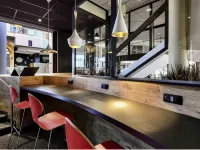Ibis Budget Poitiers Site du Futuroscope - ที่มีบาร์