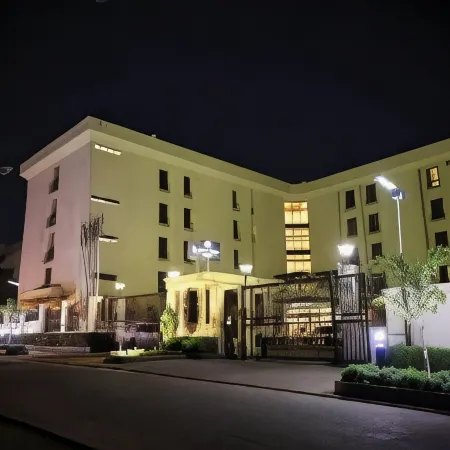 Bolton White Hotel
