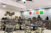 Comfort Suites Pineville - Ballantyne Area - breakfast
