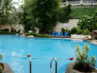 Rainbow Paradise Beach Resort by LWE - Beach