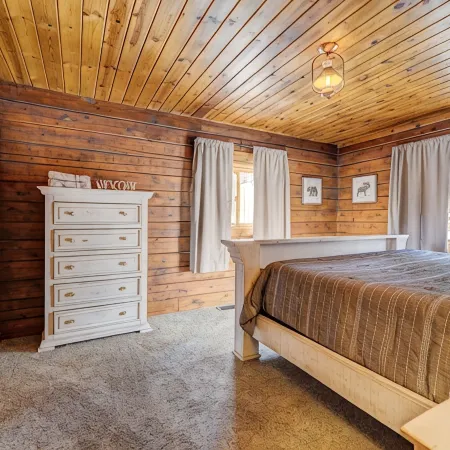 2 Mountain Cabins on 40 acres