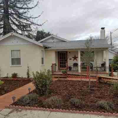 Three Bedrooms Two Baths sleeps 6 - Walking distance to Downtown Paso Robles Hotel Exterior