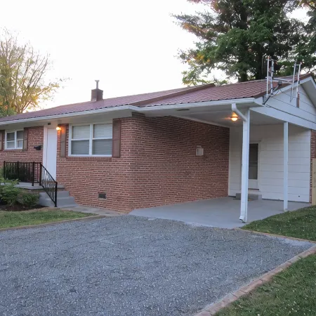 Downtown Brevard Cottage - Hot Tub /  Walk To Town