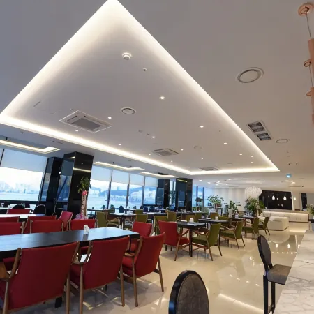 Geoje Artnouveau Suite Hotel