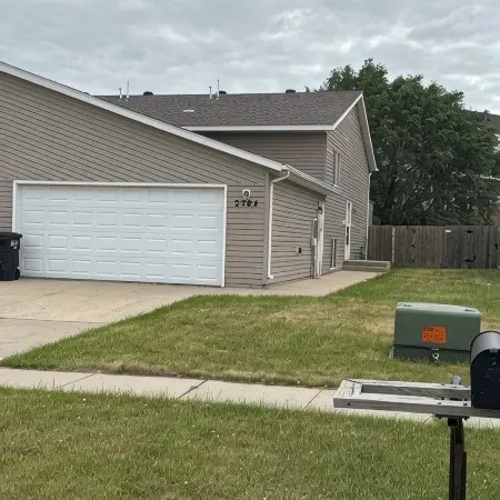 Cozy and Charming Amber Valley Haven in Fargo