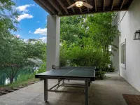 900ft of water frontage: Private Spacious Luxury Waterfront Point @ Smith Lake! - balcony
