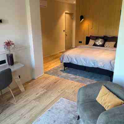 Good Mood - Chambres et Suite Rooms