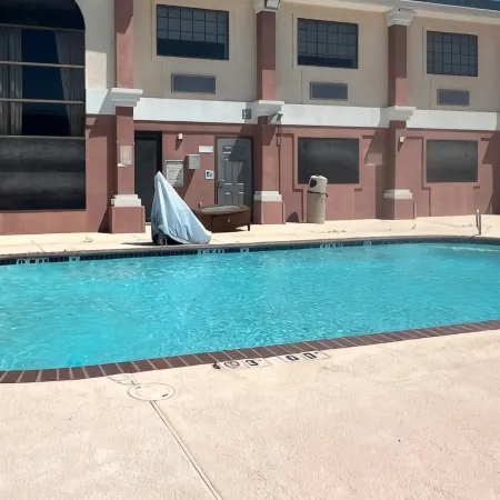Studio 6 Suites Brenham, TX