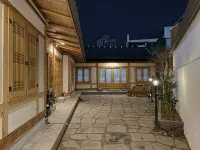 Daegu Hanok Guest House An Pension - 民宿
