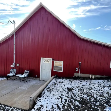 Charming historic barn in New Market with WiFi and AC
