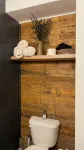 Cozy country basement studio apartment, with a large yard and woods. - Homestays