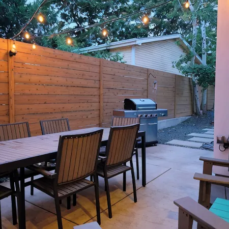 Spacious 5-bedroom house with WiFi, AC in walkable LoHi Denver