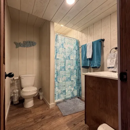 Lake Front Cabin with Marina Access