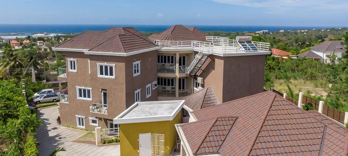 The Sun Seeker Villa Ja Luxury10 bedrooms. Fully staffed. Great for large groups モンテゴ・ベイのホテル