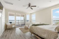 Beautiful Oasis on the Bay! Gorgeous Views, Great Fishing and Pool Access! - 4-Star