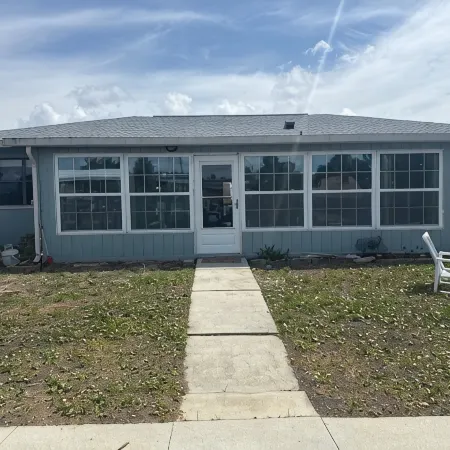 Waterfront 3 bedroom, 2 bath with direct Gulf Access and dock in Crystal River