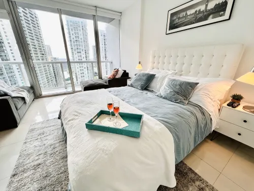 Perfect Studio 5 Icon Brickell Pool spa gym View - プライペートプール