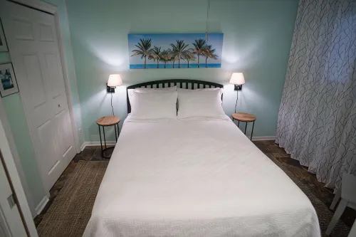 Oceanfront condo in gated complex w/ pool, tennis, beach & amazing sunsets! - 4-Star