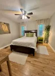 Demure 3-bedroom bungalow in Atlanta. 7 minutes from Mercedes-Benz Stadium - 2 Sao