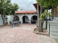 Casa Sunbreak is a beautiful, private hacienda, w/pool, in the center of town - 프라이빗 풀