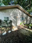Private suite with own entry in vibrant Gainesville - Bungalows