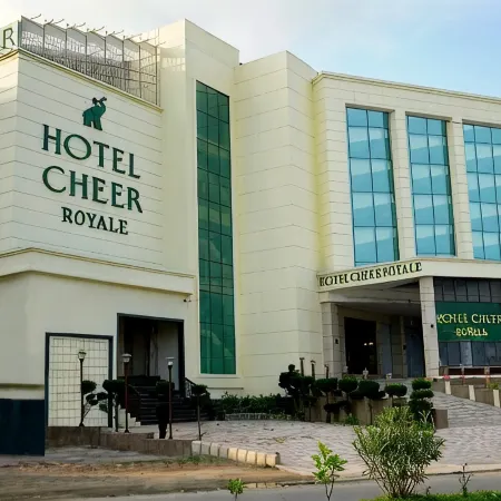 Hotel Cheer Royale