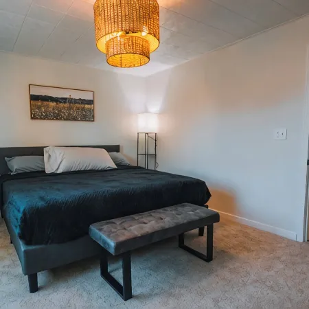 Family Friendly Downtown Apple Creek by Antiques Hotels in Wayne County