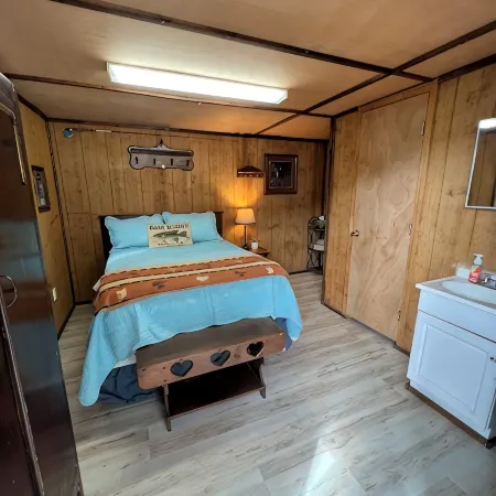 Hilltop Hideaway on Lake Darbonne