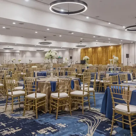 DoubleTree by Hilton Bakersfield
