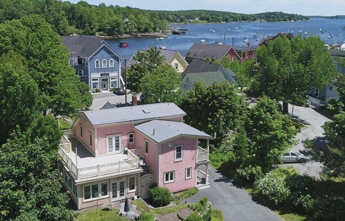 Miller House By the Bay