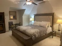 Northwood Chalet , Exceptional View, 1mi to Village, Hot Tub , A/C , Fire Pit - 3-Star