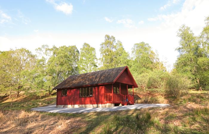 Oak Lodge Cosy Cabin With 2 Bedrooms. Open all year. 15 miles from Fort William