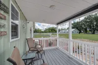Green Acres Barn Apartment...sleeps 2 comfortably but will sleep 4. - Apartments