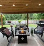 Modern Self check-inLarge Fenced Yard A/C Close to Everything Quiet Neighborhood