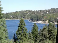 Cozy Cabin/Lake Views/Pool Table & Games/Deck & BBQ/10 Mins to Village + Park - Hytter
