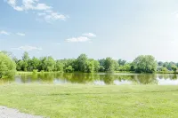Charming 2-Bedroom Cottage in Loudoun Co, VA on 12 Gorgeous Acres w/ 2-Acre Pond - 4-Sterne