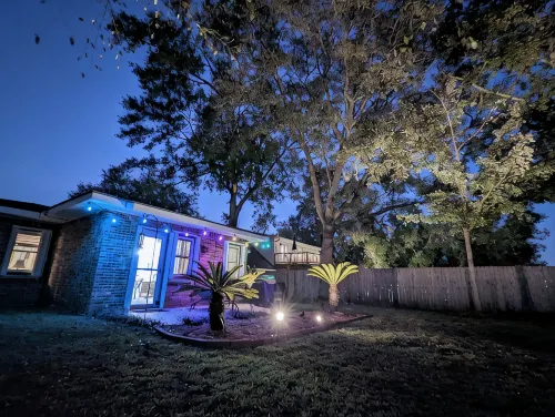 Dave’s Bay Getaway, tranquil setting, close to everything! - 4-Star