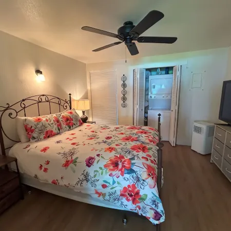 #161 Condo near large pool & shuttle to Gorge Amp-book separately