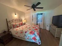 #161 Condo near large pool & shuttle to Gorge Amp-book separately - 3-Star